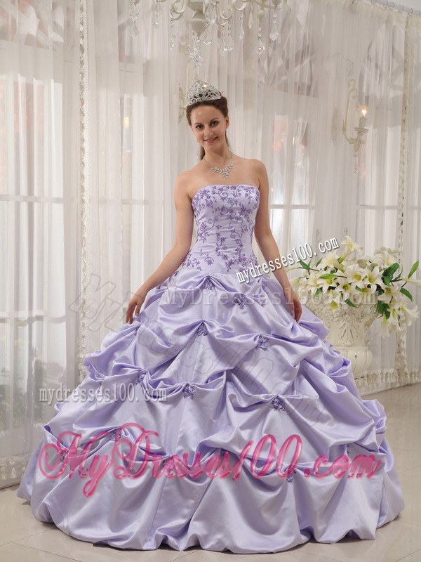 Showy Strapless Lilac Appliqued Pick-ups Sweet 15 Dresses 2013 Hot sale