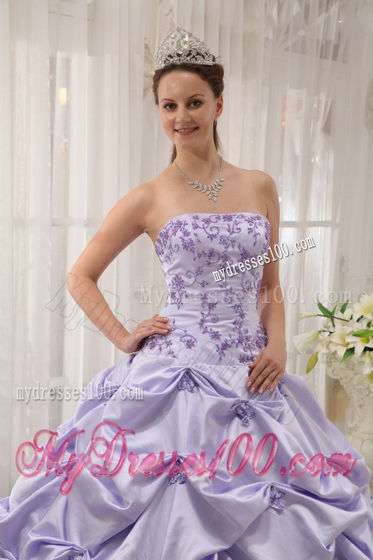 Showy Strapless Lilac Appliqued Pick-ups Sweet 15 Dresses 2013 Hot sale