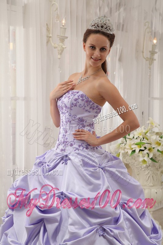 Showy Strapless Lilac Appliqued Pick-ups Sweet 15 Dresses 2013 Hot sale