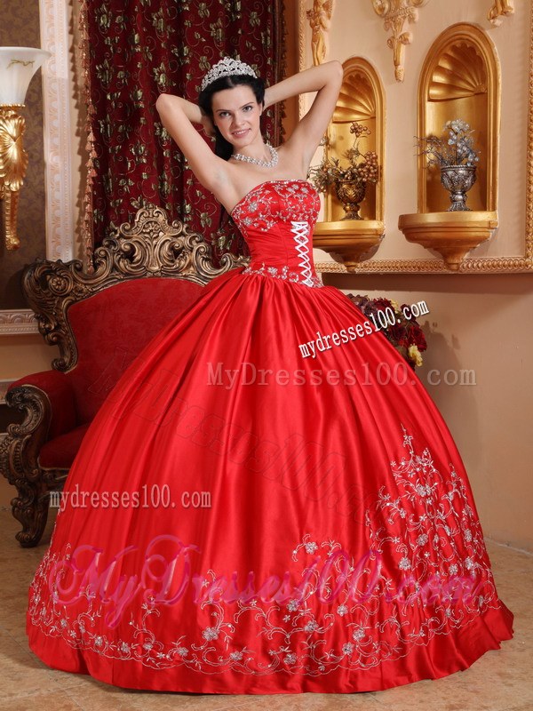Red Strapless Long Embroidery Quinceneara Dresses Lace-up with Bow