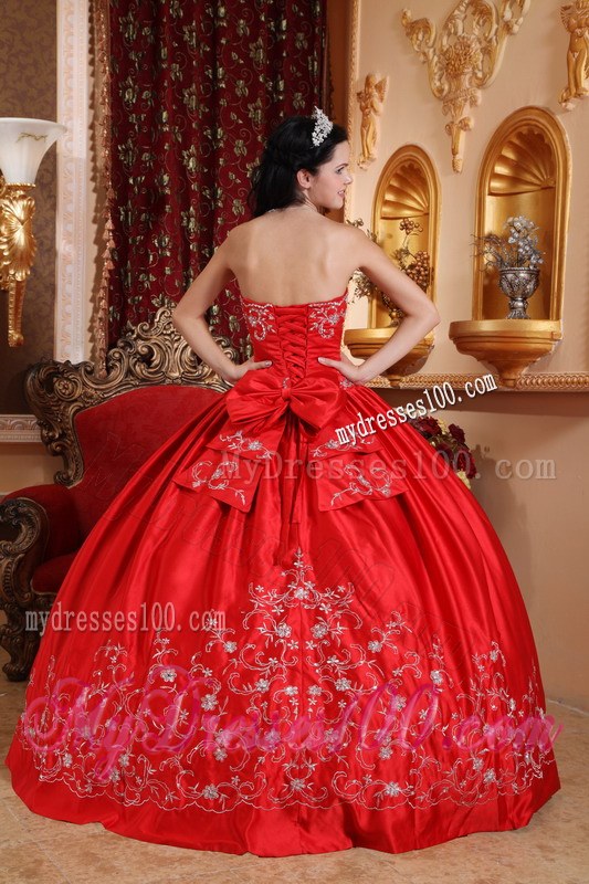 Red Strapless Long Embroidery Quinceneara Dresses Lace-up with Bow