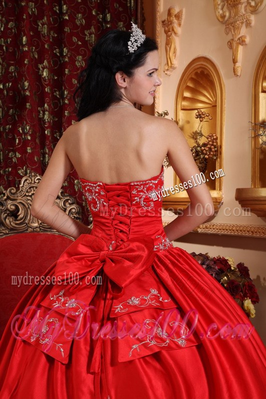 Red Strapless Long Embroidery Quinceneara Dresses Lace-up with Bow