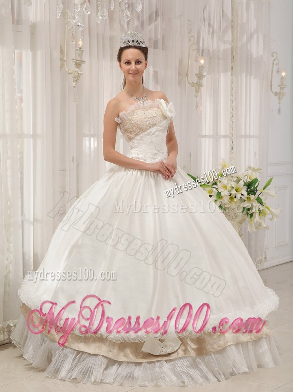 Discounted White Strapless Taffeta Beaded Quinceanera Dress with Embroidery
