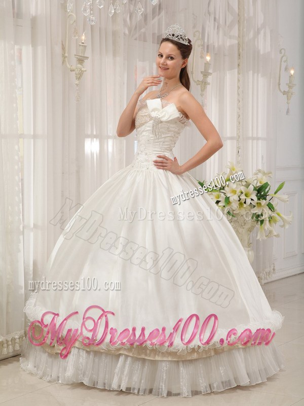 Discounted White Strapless Taffeta Beaded Quinceanera Dress with Embroidery