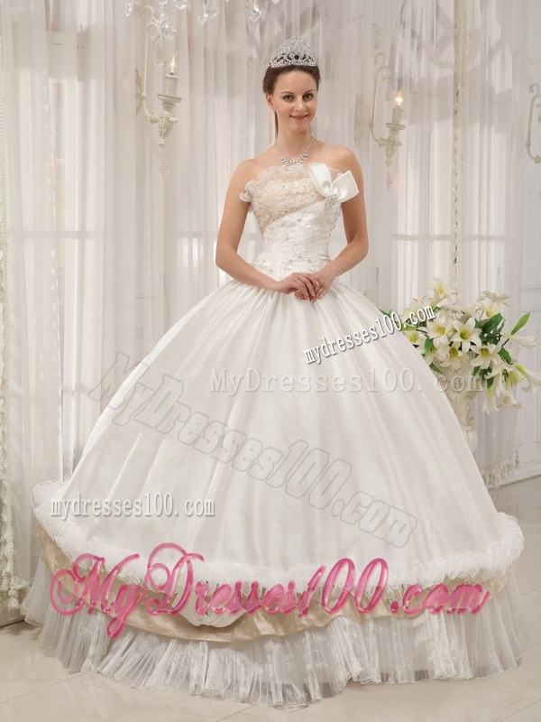 Discounted White Strapless Taffeta Beaded Quinceanera Dress with Embroidery