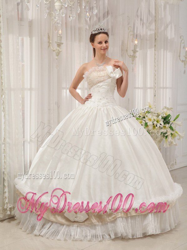 Discounted White Strapless Taffeta Beaded Quinceanera Dress with Embroidery
