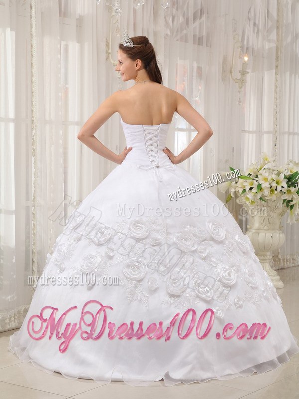 White Sweetheart Flowery Organza Sweet Sixteen Dresses with Appliques
