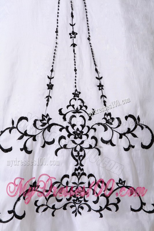 2013 White Sweetheart Taffeta Sweet 15 Dresses with Black Embroidery
