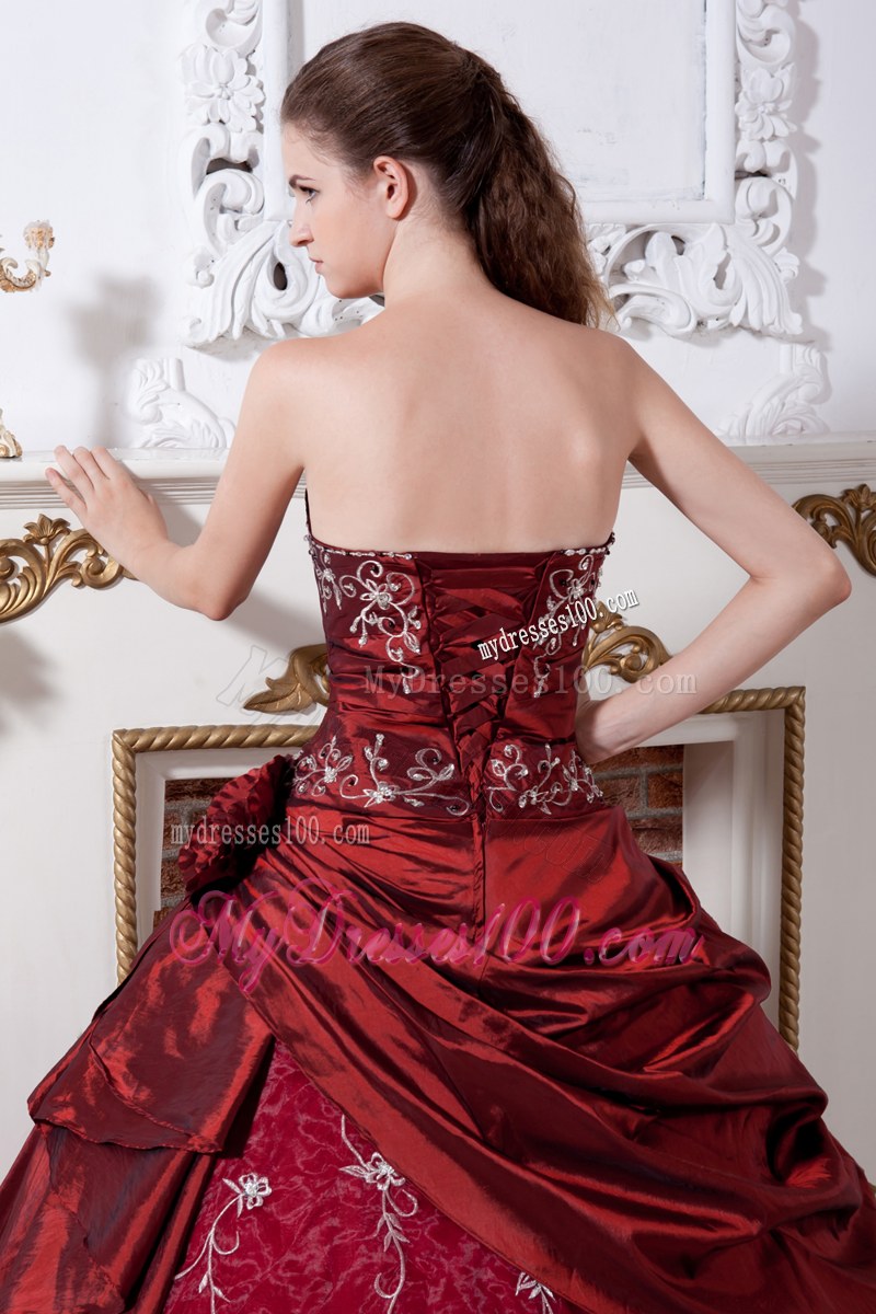 Embroidered Taffeta and Organza Qiunceanera Gowns in Wine Red