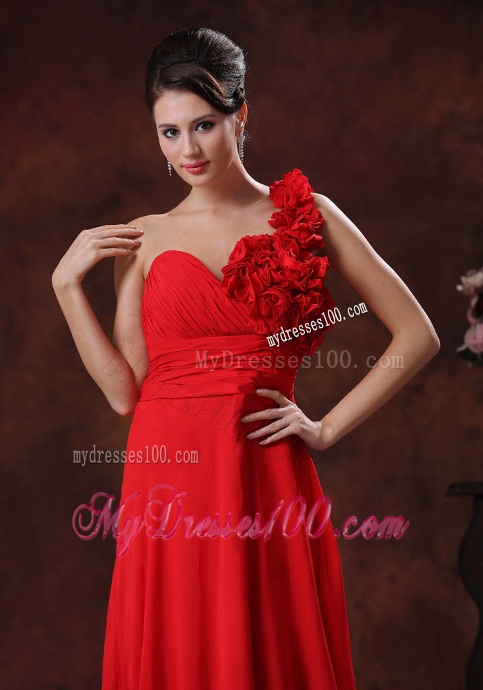 2013 Summer Empire Flowers Decorate Shoulder Red Prom Dresses