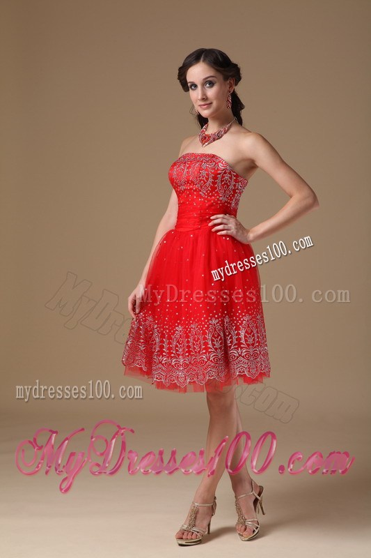 Red Knee-length Lace Prom Dress With Strapless Embroidery