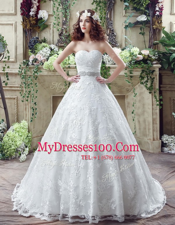 Fashionable Sweetheart Sleeveless Tulle Wedding Gowns Appliques and Bowknot Court Train Lace Up