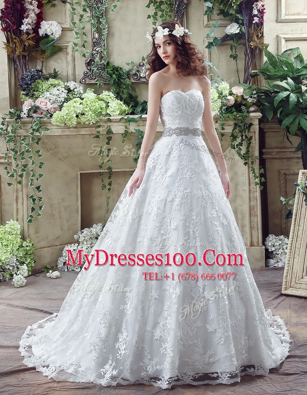 Fashionable Sweetheart Sleeveless Tulle Wedding Gowns Appliques and Bowknot Court Train Lace Up