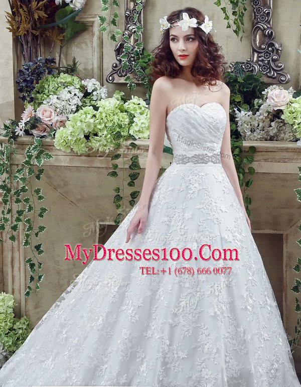 Fashionable Sweetheart Sleeveless Tulle Wedding Gowns Appliques and Bowknot Court Train Lace Up