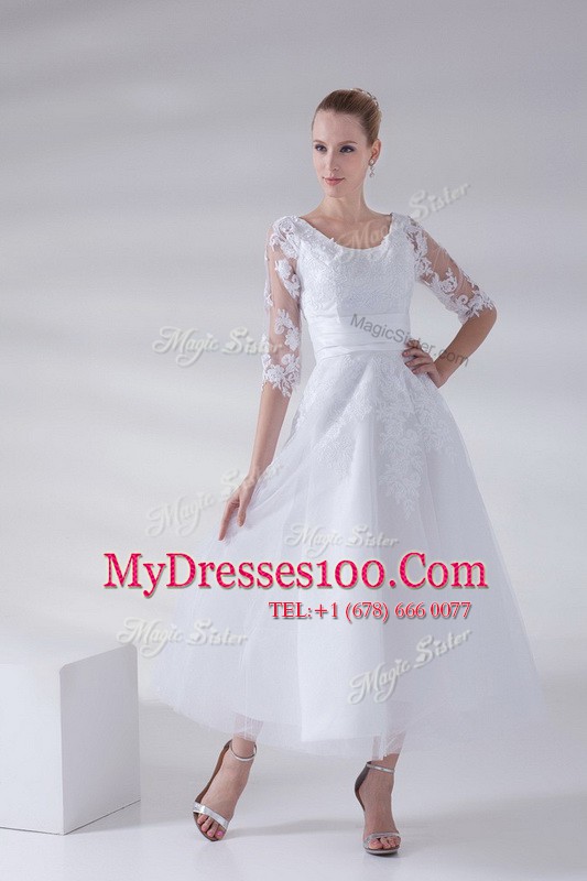 Stunning Scoop Sleeveless Tulle and Lace Wedding Dresses Lace and Appliques Lace Up