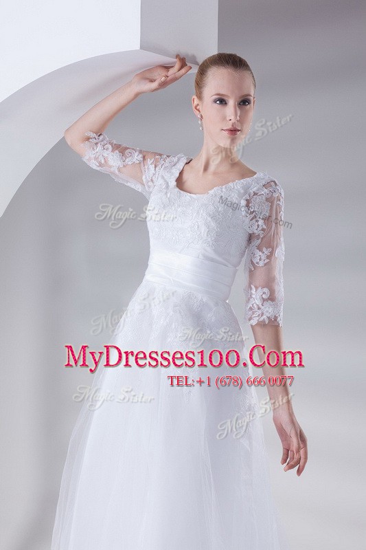 Stunning Scoop Sleeveless Tulle and Lace Wedding Dresses Lace and Appliques Lace Up