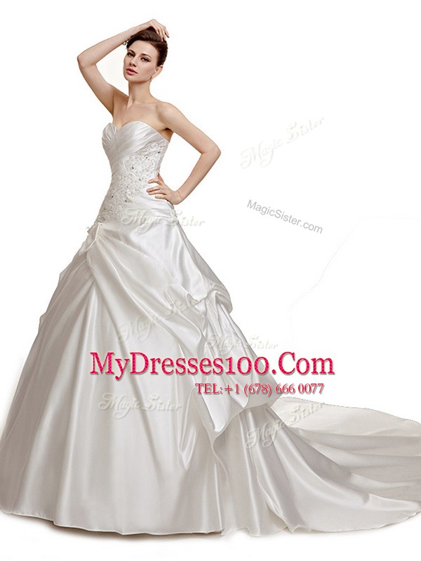 Deluxe Pick Ups With Train A-line Sleeveless White Wedding Dresses Chapel Train Lace Up