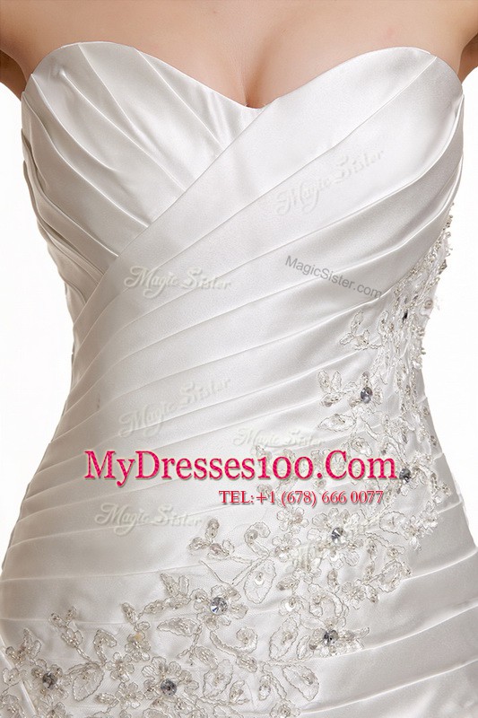 Deluxe Pick Ups With Train A-line Sleeveless White Wedding Dresses Chapel Train Lace Up