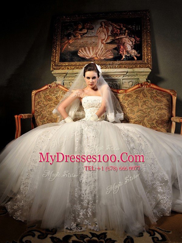 Sleeveless Beading and Lace Lace Up Wedding Gown