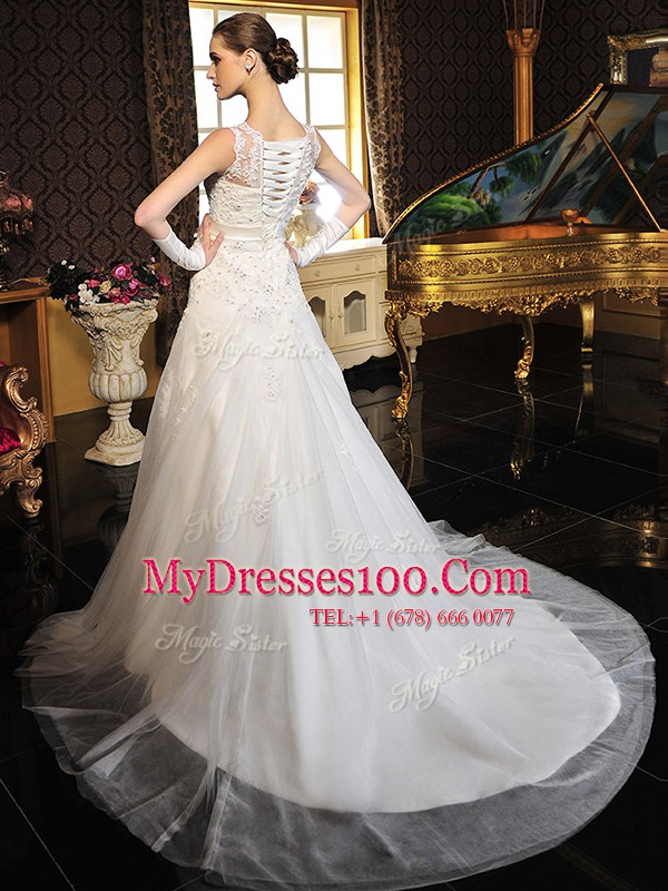 Cheap White Scalloped Neckline Lace Wedding Gown Sleeveless Zipper