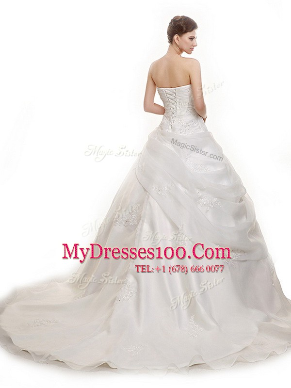 Nice Sleeveless Organza With Brush Train Lace Up Wedding Dresses in White with Beading and Appliques