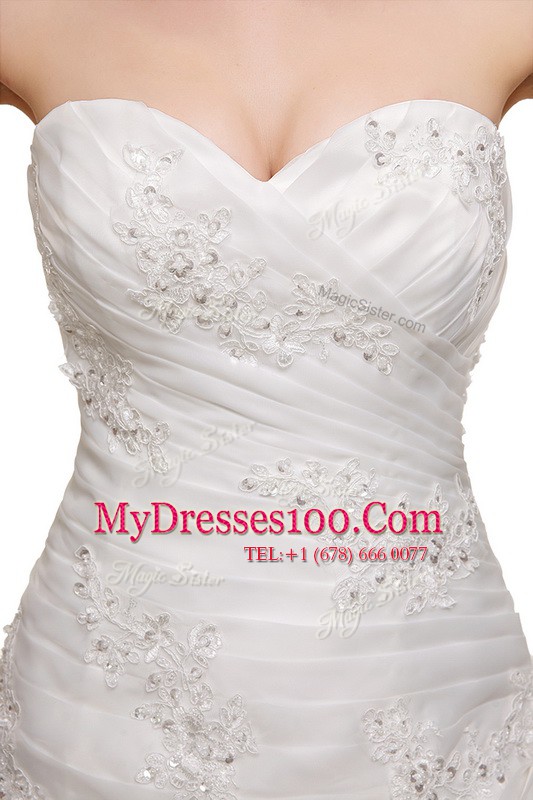 Nice Sleeveless Organza With Brush Train Lace Up Wedding Dresses in White with Beading and Appliques