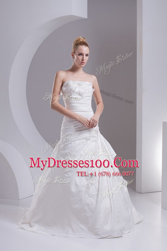 Taffeta Sleeveless Wedding Gowns Brush Train and Hand Made Flower
