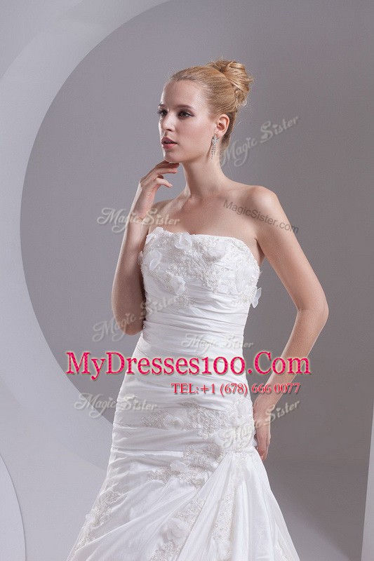Taffeta Sleeveless Wedding Gowns Brush Train and Hand Made Flower