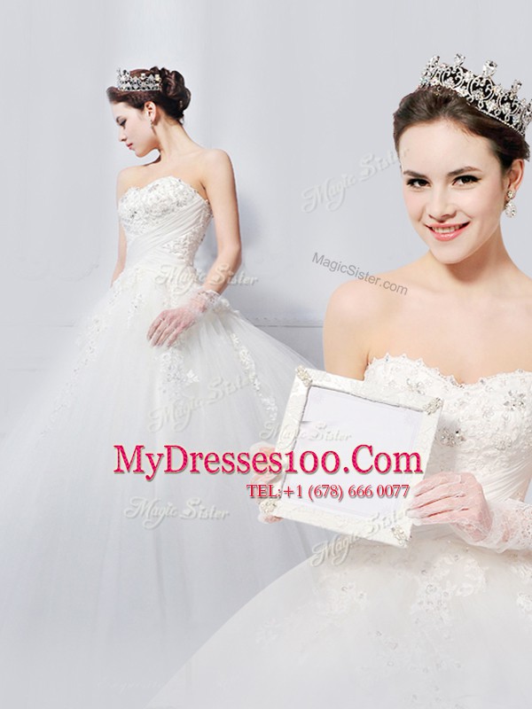 Simple White Ball Gowns Beading and Appliques Wedding Gown Lace Up Tulle Sleeveless With Train