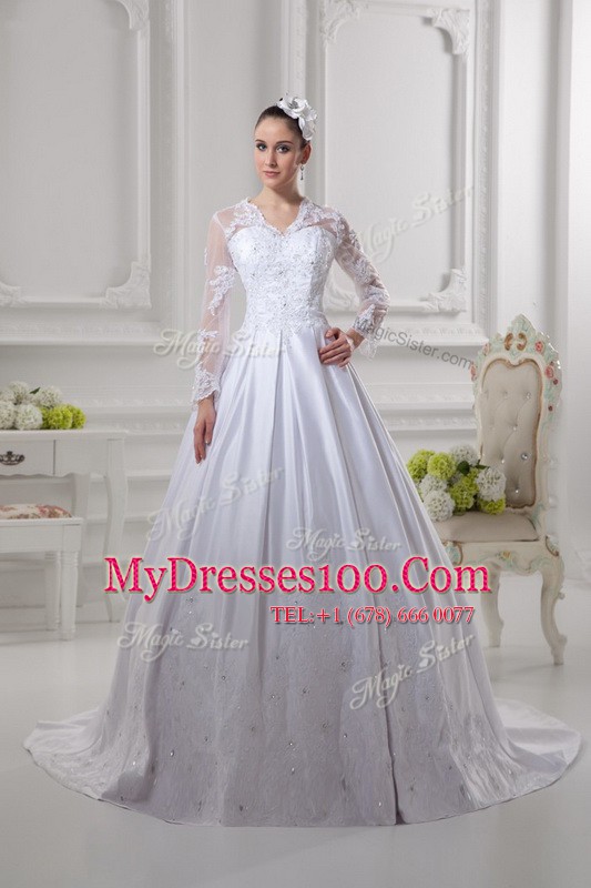 Scalloped Lace Bridal Gown White Zipper Long Sleeves Court Train