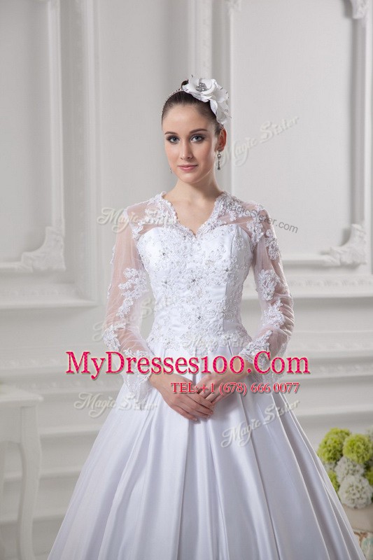 Scalloped Lace Bridal Gown White Zipper Long Sleeves Court Train