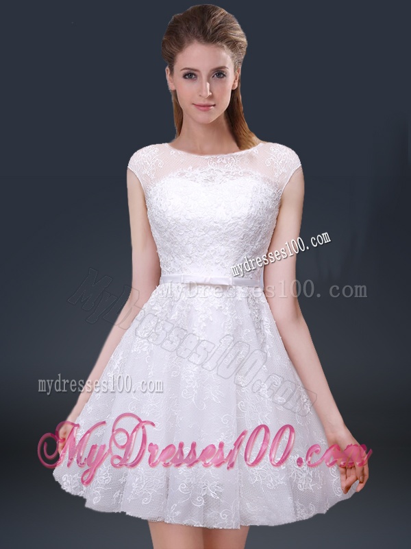 2016 Lovely Bateau Cap Sleeves Short Evening Dresses in Lace