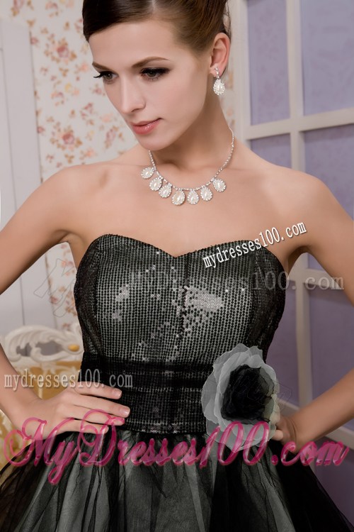 Flowery Strapless Black Organza Prom Gown of Mini-length