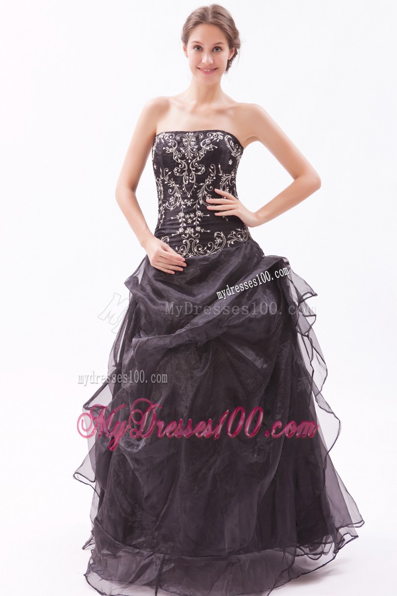 Embroidery and Organza Pick-ups Decorate Black Prom Gown