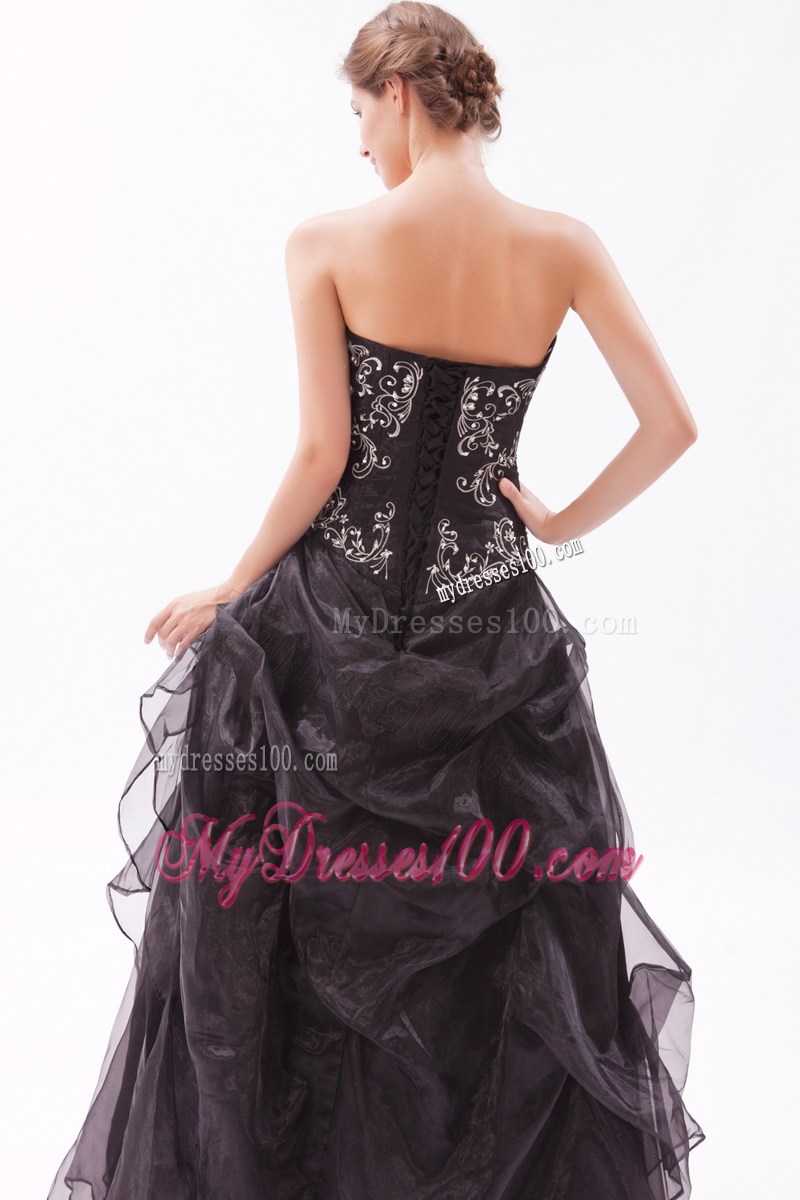 Embroidery and Organza Pick-ups Decorate Black Prom Gown