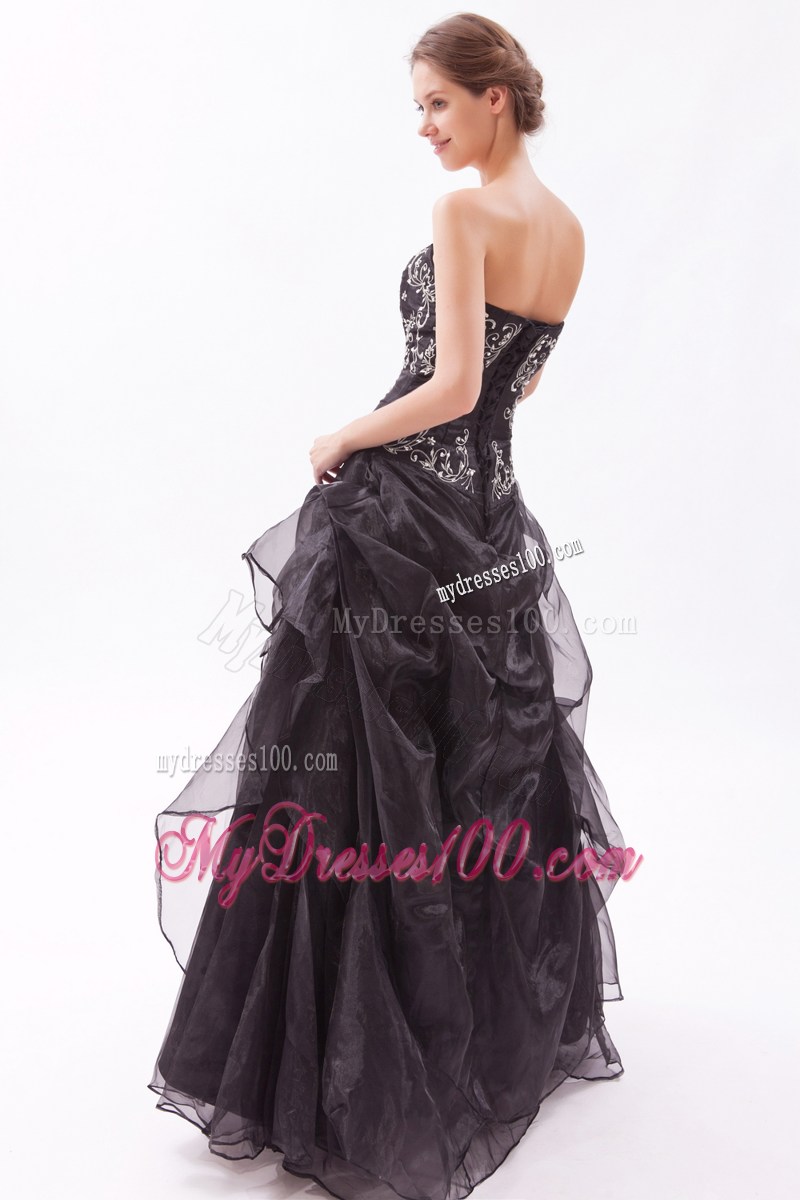 Embroidery and Organza Pick-ups Decorate Black Prom Gown