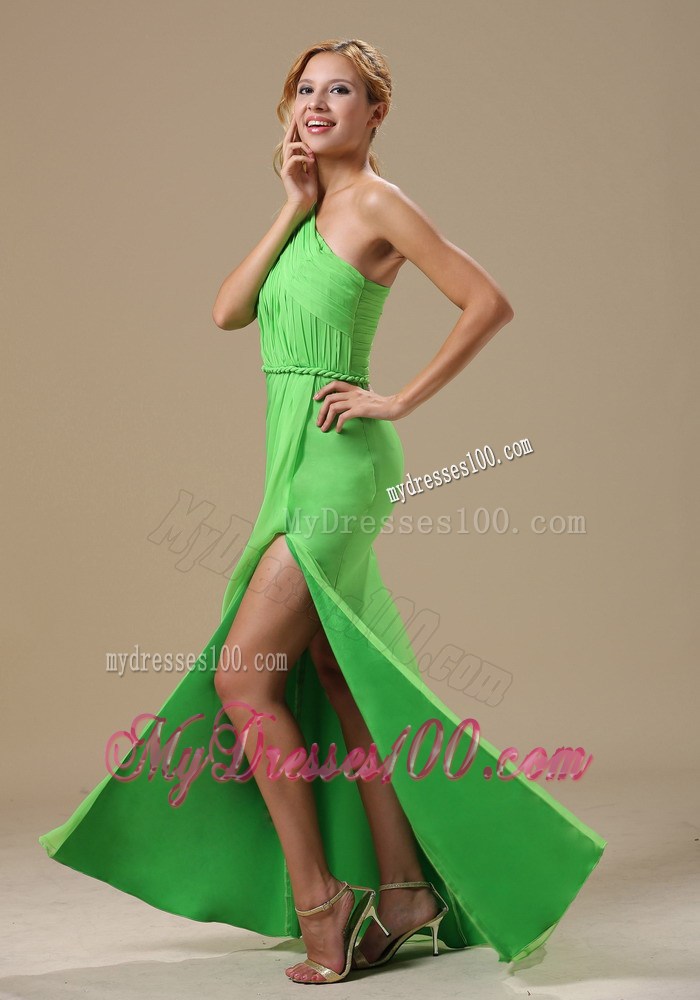 High Slit One Shoulder and Ruched For Spring Green Prom Dress