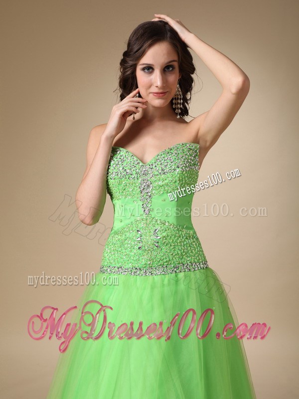 New Style Spring Green Puffy Prom Dress Decorated with Shining Jewelries