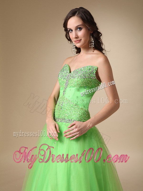 New Style Spring Green Puffy Prom Dress Decorated with Shining Jewelries