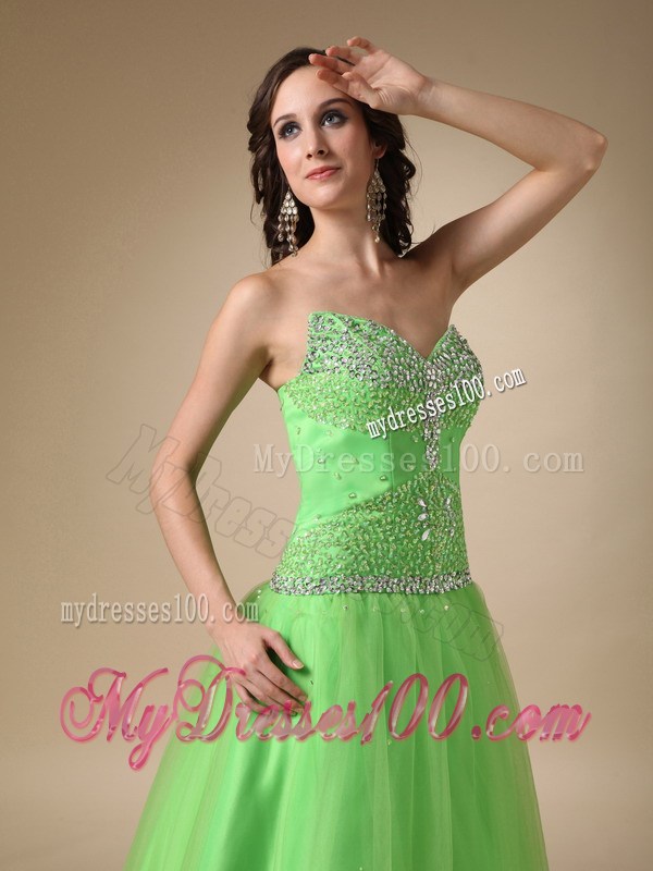 New Style Spring Green Puffy Prom Dress Decorated with Shining Jewelries