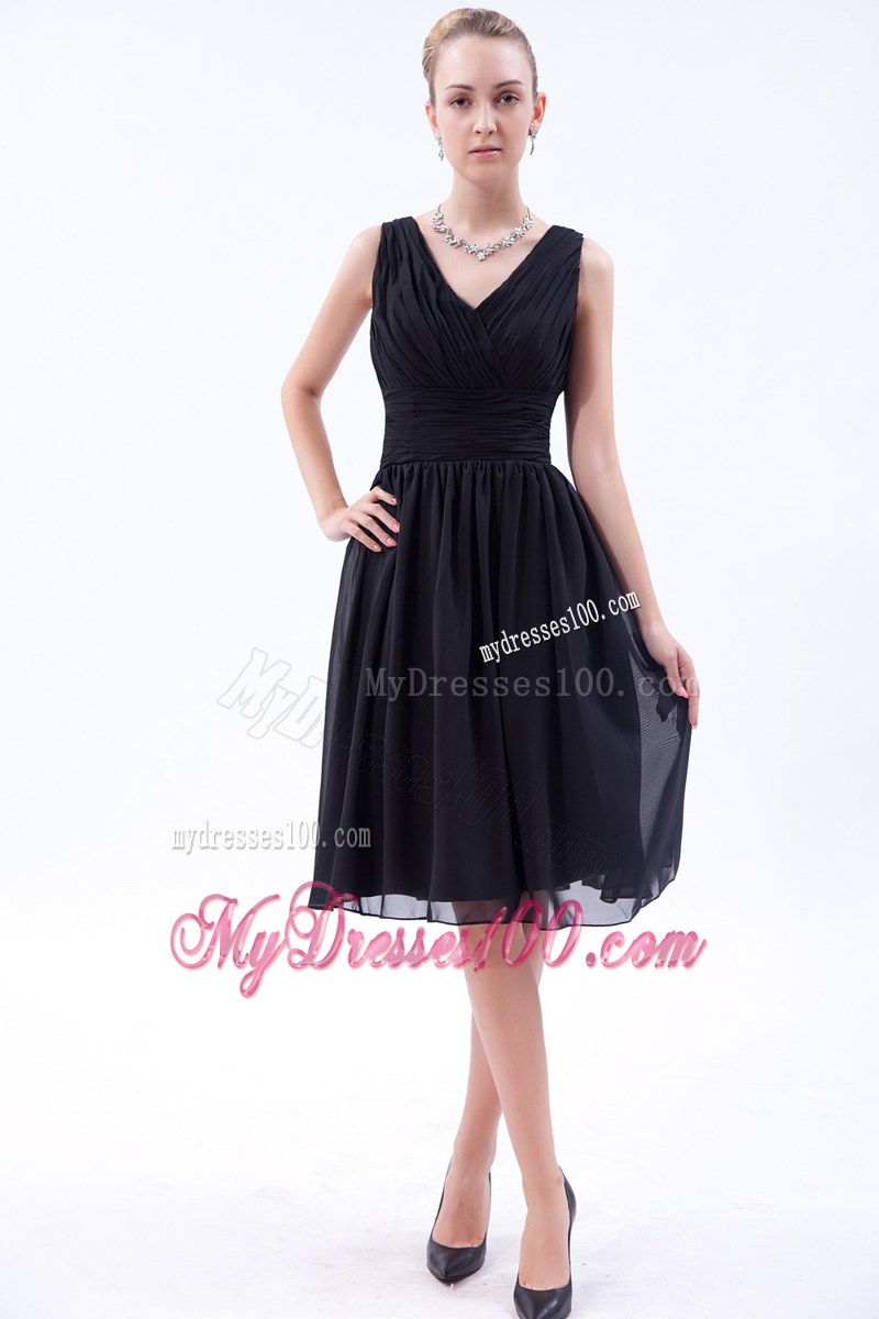 V-neck Knee-Length Black Chiffon Dresses for Prom