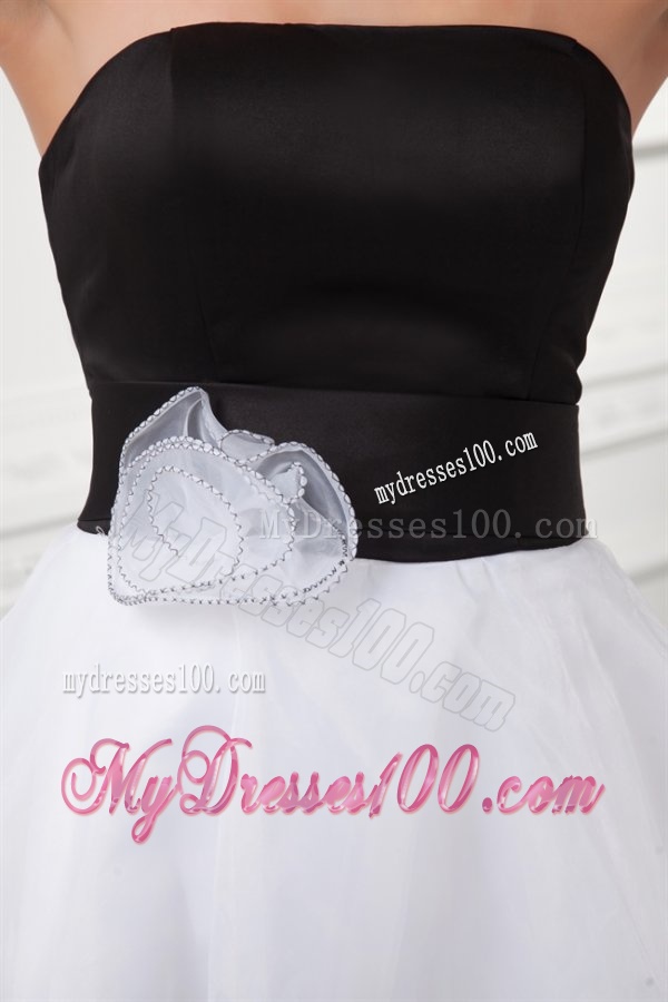 White and Black A-line Strapless Mini-length Organza Evening Dress with Ruffled Layers