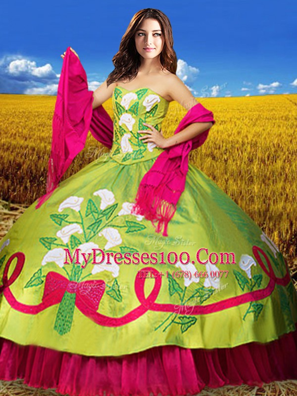 Elegant Sweetheart Sleeveless Taffeta 15th Birthday Dress Embroidery Lace Up