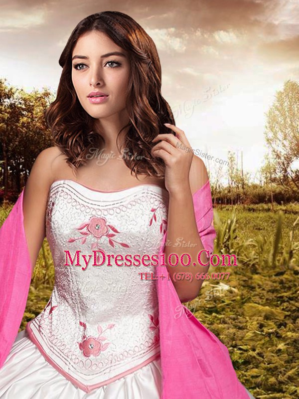 White Ball Gowns Embroidery and Bowknot Quinceanera Dress Lace Up Taffeta Sleeveless Floor Length