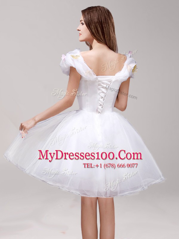 White Tulle Lace Up Off The Shoulder Sleeveless Knee Length Cocktail Dresses Appliques and Ruffles