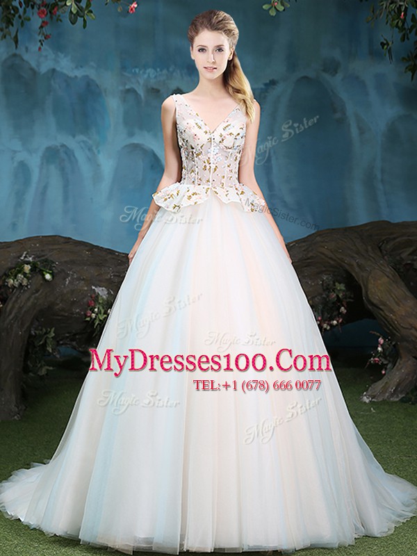 Unique White Lace Up V-neck Appliques Quinceanera Gown Tulle Sleeveless Brush Train