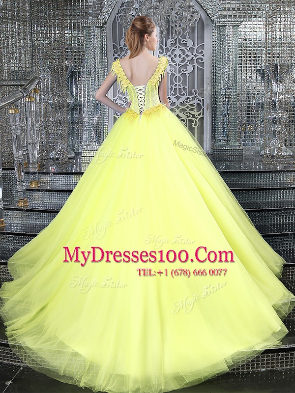 Customized Straps Beading and Appliques Quinceanera Dresses Yellow Lace Up Sleeveless With Brush Train