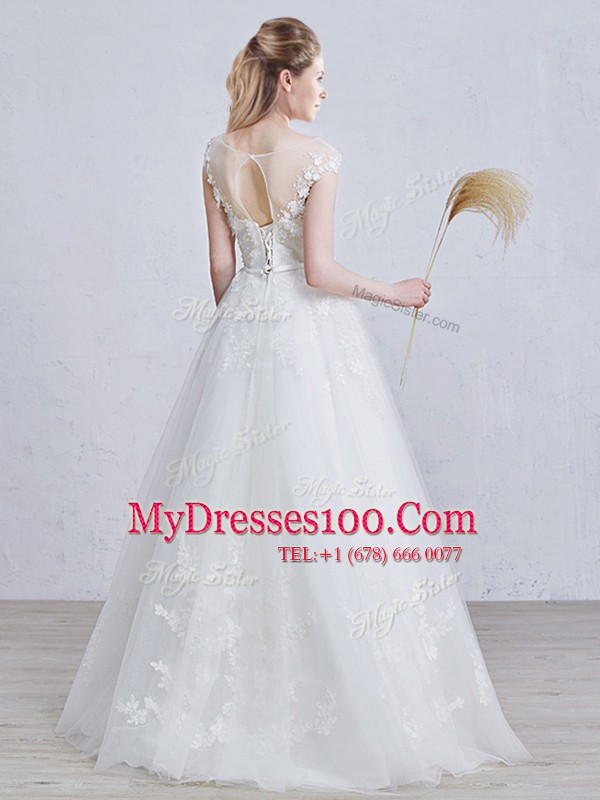 Modern Scoop White Short Sleeves Tulle Lace Up Wedding Gown for Wedding Party