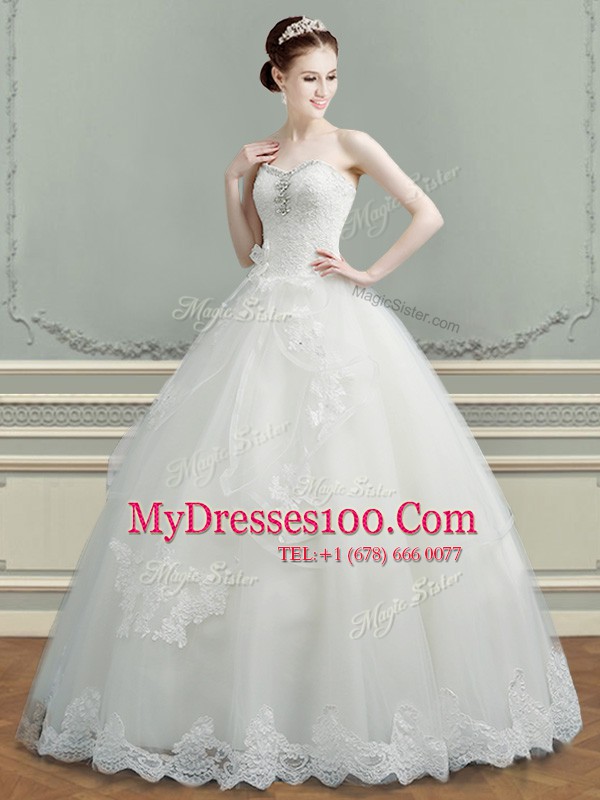 Dynamic Tulle Sweetheart Sleeveless Lace Up Beading and Appliques Wedding Gown in White