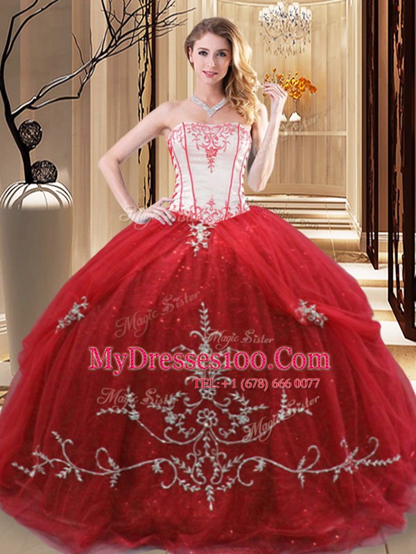Popular Red Tulle Lace Up Strapless Sleeveless Floor Length Sweet 16 Quinceanera Dress Embroidery